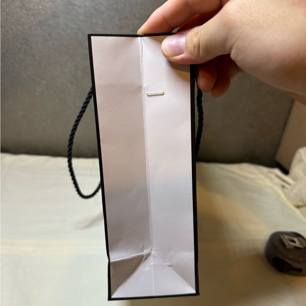 Chanel shopping bag - Picture 6 of 10